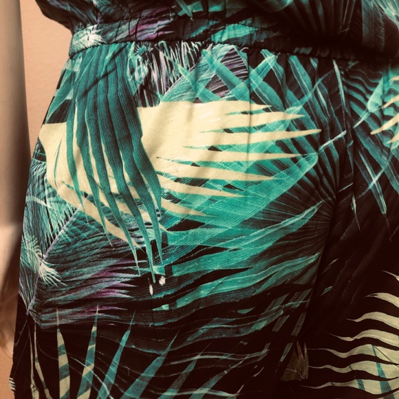 Tropical Summer Romper - Picture 9 of 13